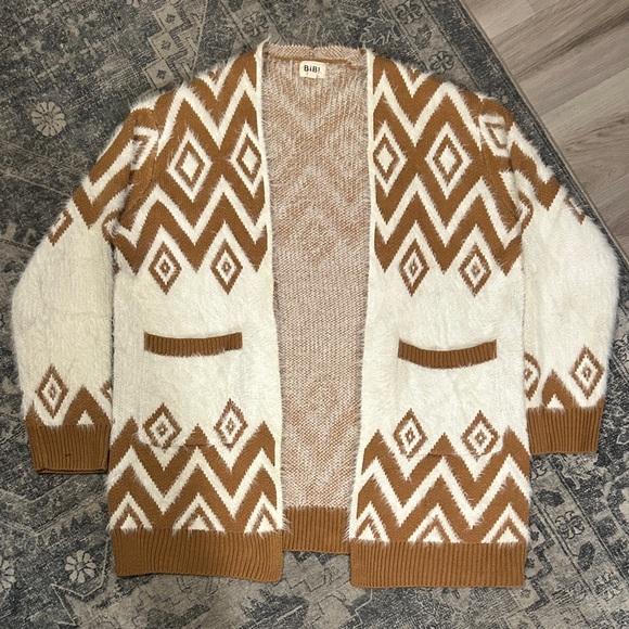 BiBi Women's Brown and White Geometric Cardigan - Picture 2 of 4